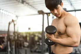5个无卵用的健身行为，只会浪费时间，你占了几个？图片