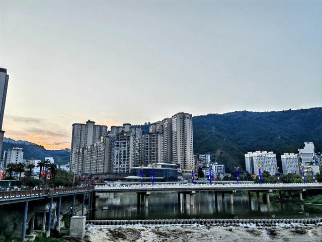 陕南避暑追记| 领略秦岭风光 感悟山城风土人情 爱上镇安