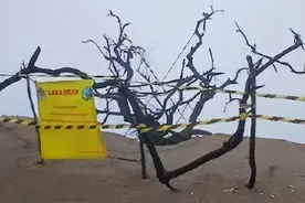 中国女游客在印尼火山坠亡，事发悬崖被封锁图片