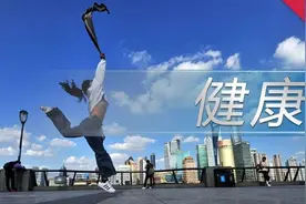 科普|夏季背部总是长痘痘，怎么办？图片