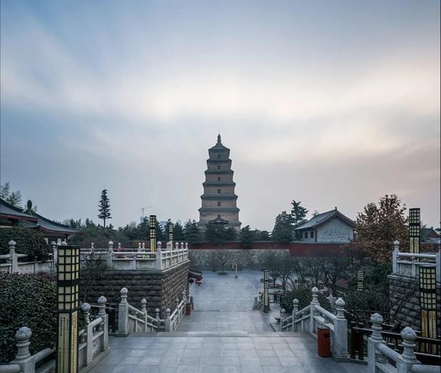 登西安大雁塔