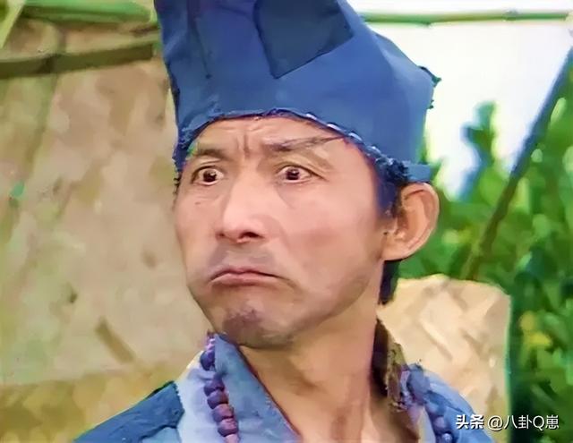 陪睡陪玩都只是开胃菜，目无王法、集体嫖娼，背后的恶心藏不住了