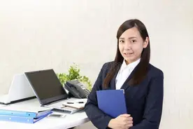 办公室工作总结不会写？赶紧收藏这篇范文，以后再也不用发愁图片