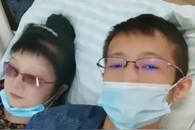 网红东东葬礼现场：母亲崩溃痛哭，前妻发合照，朋友透露离婚原因图片