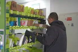 取件“不打烊”！宿迁市中心首家24小时邮政自助驿站开放图片