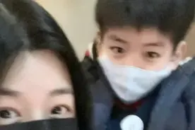 还记得陈晓和陈妍希的儿子吗？都长这么大了？图片