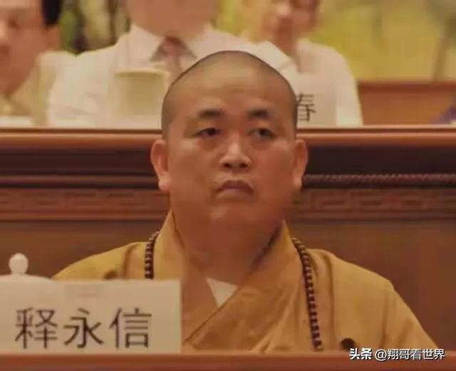 为什么释永信能这么“狂”？看他的两个老师就知道了，身份不简单