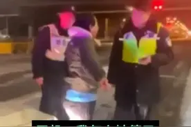 后续 上海乘客掉落手机出租车 司机拒接电话 司机3位同行说话了图片