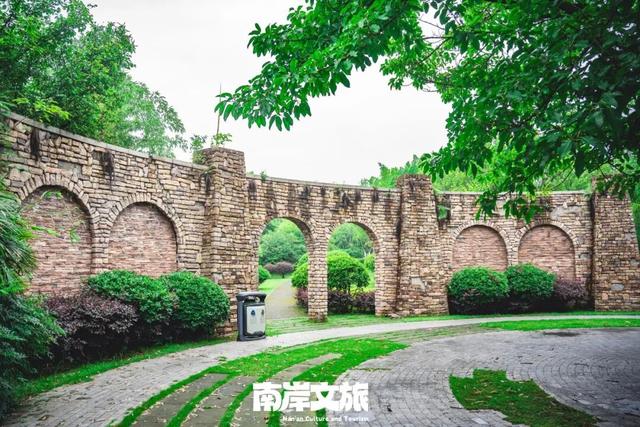 秋日升温计划丨泡在南岸，把深秋泡暖！