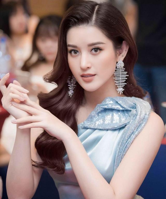 号称她是越南第一美女！确实漂亮！美若天仙！您感觉怎么样？