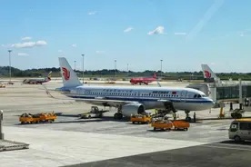 下月起坐飞机也可以开电子发票了 赶飞机订票应该注意些啥？图片