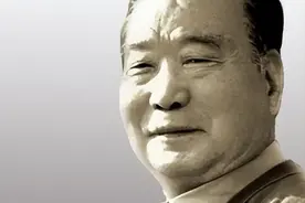 王芳1 毛泽东主席为什么不让我改掉“王芳”这名字呢？图片