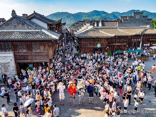 宰客收费、吃相难看，中国人旅游体验越来越差，景区赚钱不择手段