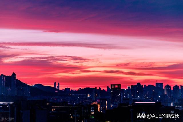 放开二胎9年了，一些70后、80后父母，开始后悔生了二胎