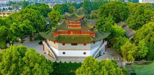 凉爽新大陆！成都出发高铁2.5h抵拢18℃的古韵之城，风景堪比阿勒泰，美食多到吃不完！