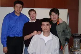 杨毅:姚明两次主动喝酒 一次为了弗朗西斯 另外一次令人唏嘘图片