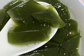 神仙豆腐：古法美食制作过程，带你领略传统食物的魅力！图片