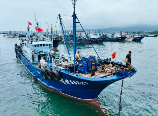 菲开出天价罚单，向中国索赔3960亿，不到24小时，中方反将一军
