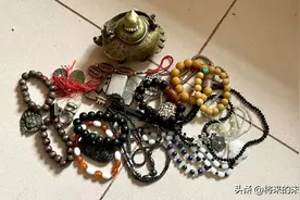 北京富人区“捡宝”，捡到2个老印章，还有铜龟壶图片