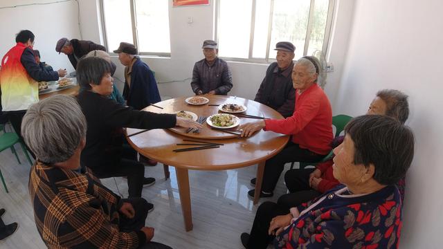 乡医刘庆民建成泗水首座民办孤寡老人服务站