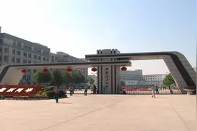 陕西省的两所“理工大学”，冠省名的学校排名还比不过不冠省名的图片
