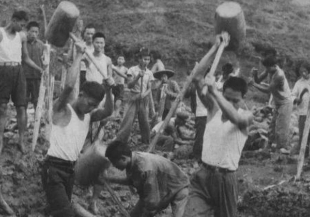 他曾任重庆市委书记	，1984年被降为县委书记，说：在农村也能做事