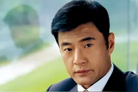 功夫之王于荣光，身高比李连杰高，功夫却比不过李连杰图片