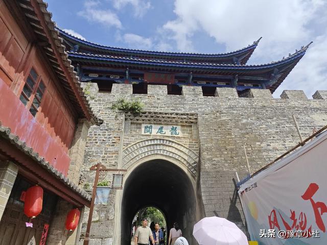 从世界恐龙谷到神秘的大理国，八天时间探秘云南奇境