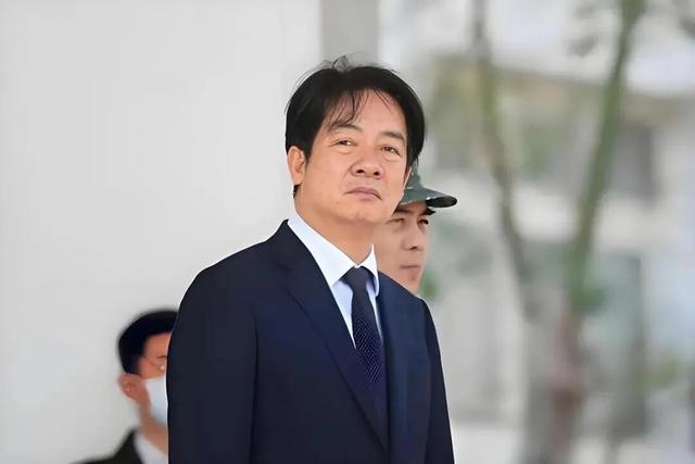 福建舰入列不到72小时，郑丽文做出一个	，出乎所有人意料的举动