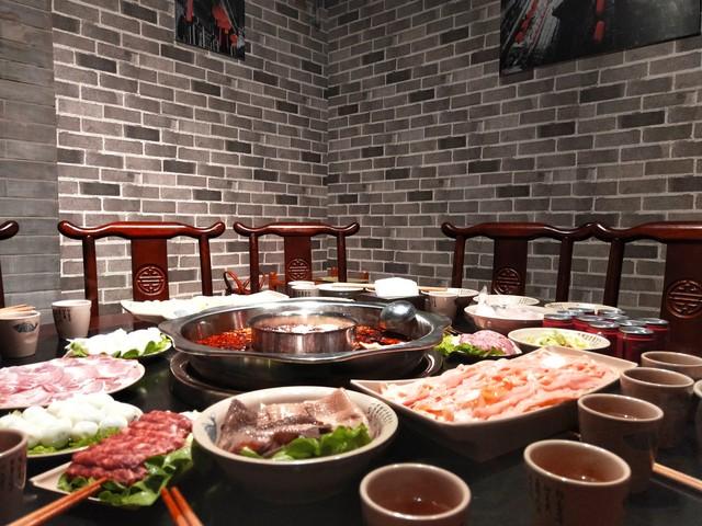 五一长假法国人扎堆成都：不看熊猫不吃火锅，意图何在？