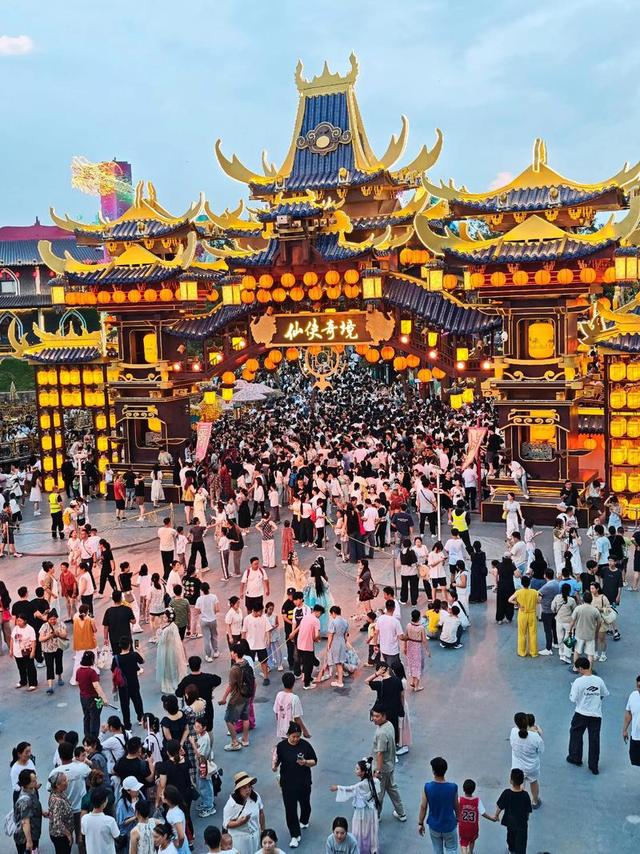 号称教科书级别的4A级景区，开封人的后花园，万岁山凭啥出圈？