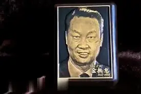 中国王牌特工，由于被叛徒所出卖，在监狱用塑料袋将自己闷死。图片