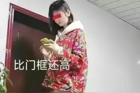 女孩身高2米26貌美如花，妈妈天天发愁：白长这么漂亮，没人敢追图片