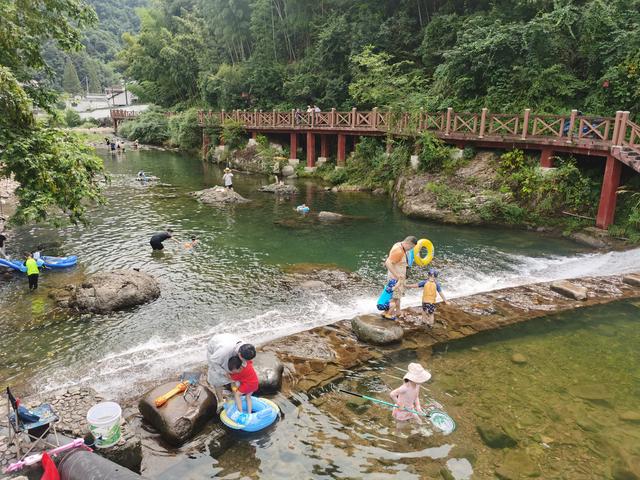 彩色旅图｜临安印象：有人半夜持山去，顿觉浮岚暖翠空
