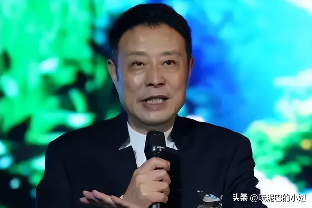 没想到，主持央视天气预报将近30年的宋英杰，竟是兼职“临时工”