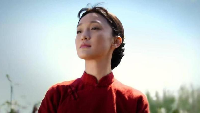 看完《红高粱》，再看《生万物》，我想说：没有对比就没有伤害