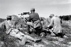 解放战争河南篇（梁兴初包围新乡，守军要“起义待遇”）图片