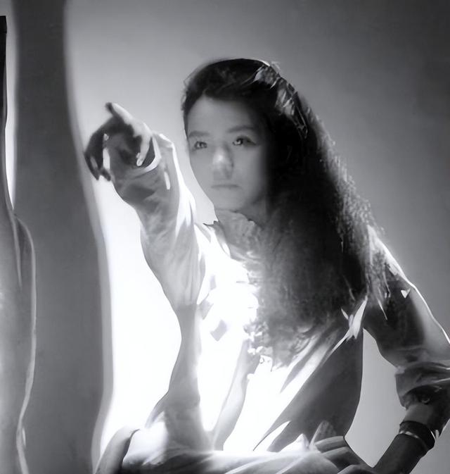 善恶终有报！52岁重病缠身的朱迅，走上了另一条道路