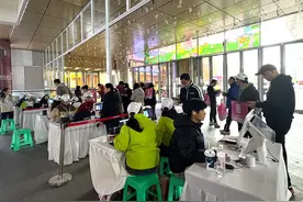 速来！2025贵阳贵安樱花半程马拉松物资正在领取图片