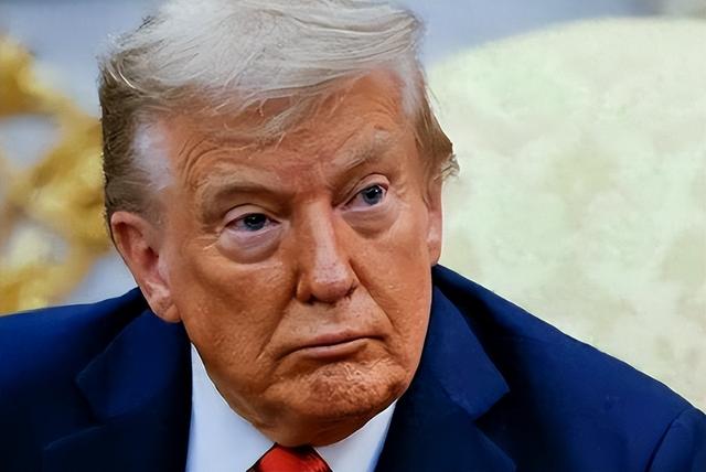 不提100%关税了？美官员发现：中方电话打不通了，特朗普态度缓和，说要帮助中国，不简单