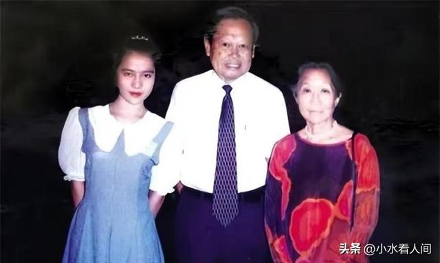 万万没想到，杨振宁去世，恶心一幕	，有人喊她继续照顾杨振宁儿子