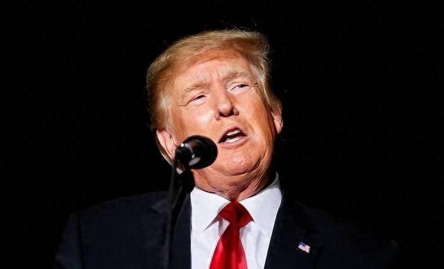 特朗普向全球发出通牒：180天内必须对中国动手，不帮忙就加税！