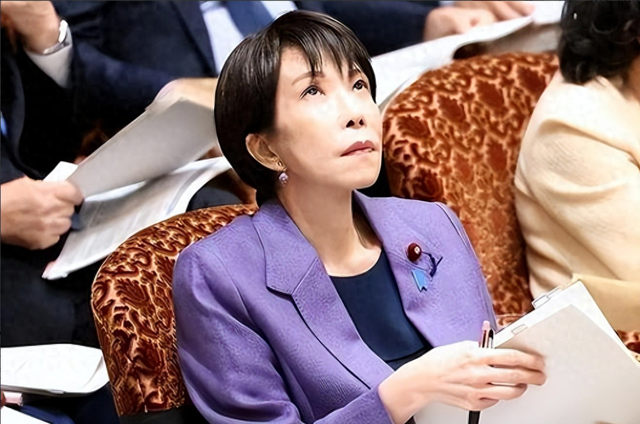 超千艘中国船集结，日右翼猛然发现：高市早苗错了	，石破茂是对的