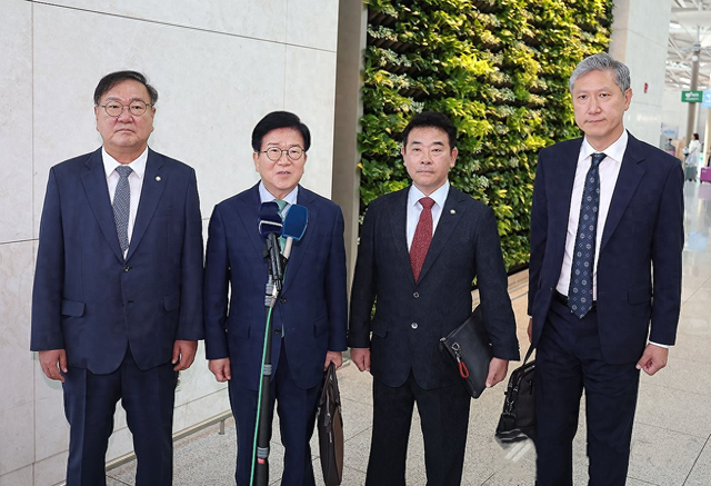 韩国特使团抵达北京，下飞机的第一句话不简单，中方回应很干脆