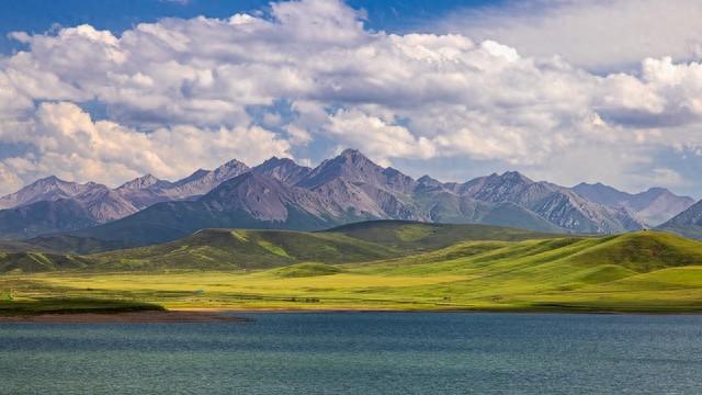 在乌鞘岭的风里，听见汉唐的马蹄与驼铃