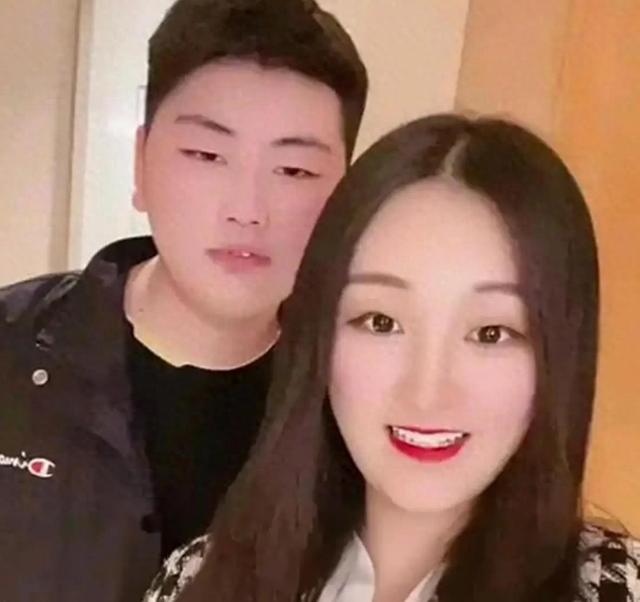 和朱小伟离婚4年	，耗尽人气后"回心转意"的陈亚男，原形毕露了