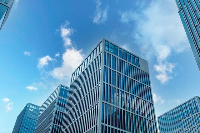 AI持续爆发	，英伟达市值罕见逼近历史性的5万亿美元