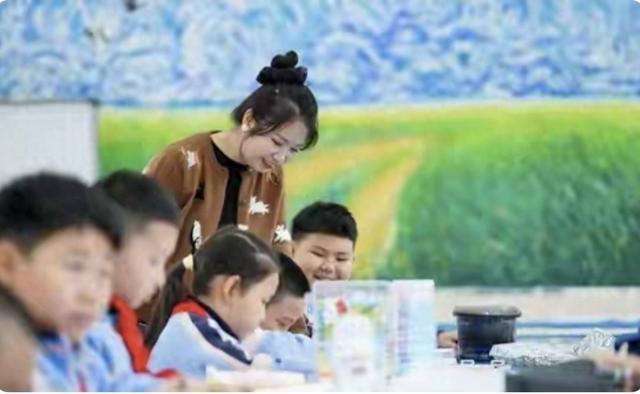小学教师允许兼职吗（教室铁饭碗将破）