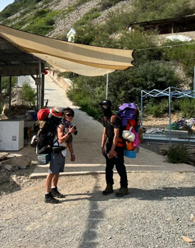 徒步失联127天，家属补卡寻夫竟遭运营商“卡脖子”？