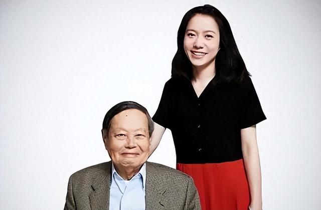 杨振宁妻子翁帆自白：为了丈夫的身体，我16年来都是早睡早起